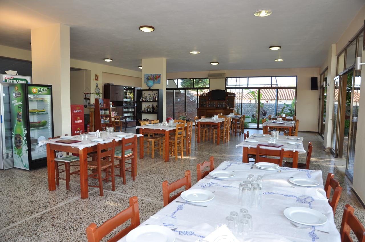 Hotel Dougas Arkoudi Extérieur photo